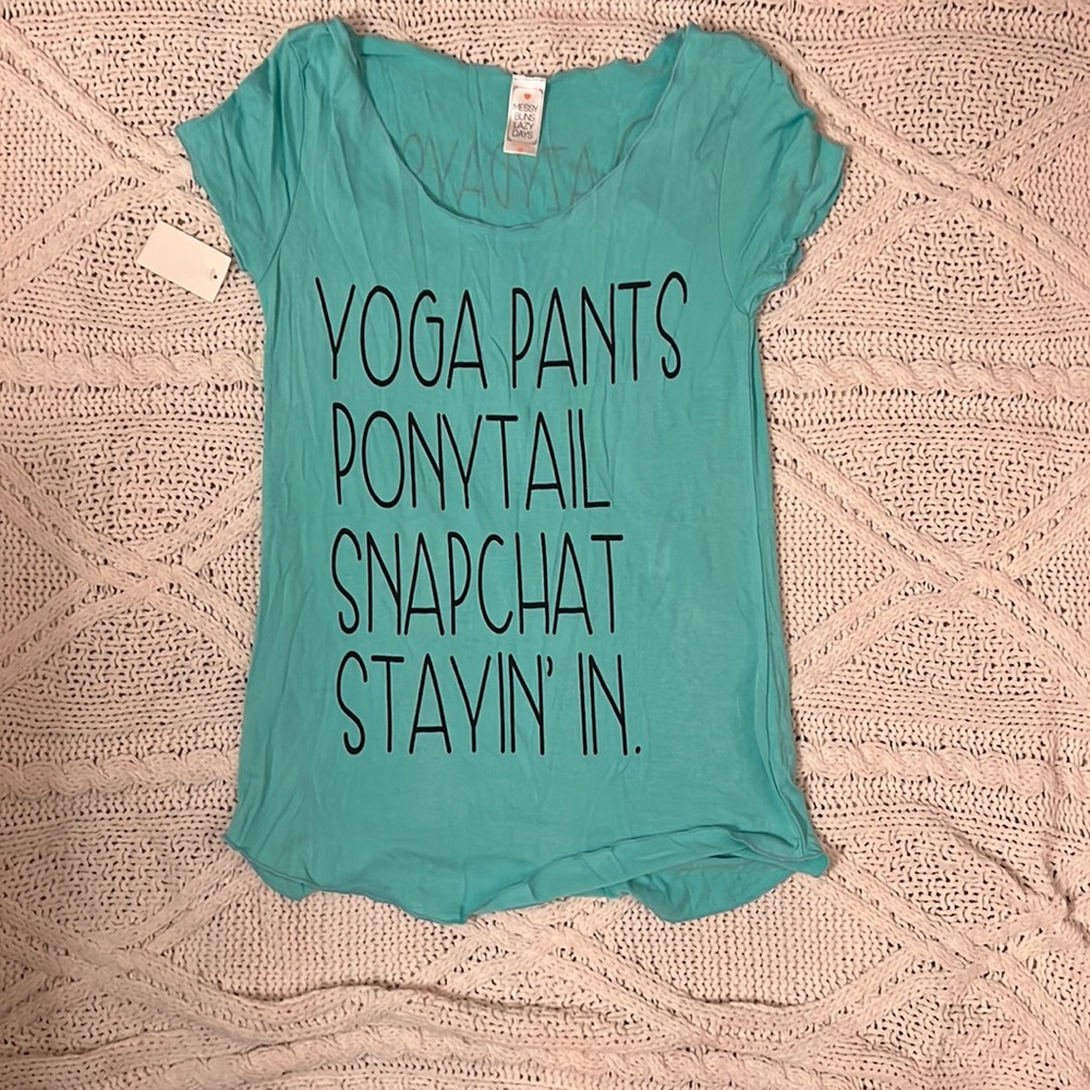 NWT Comfy Graphic Tee